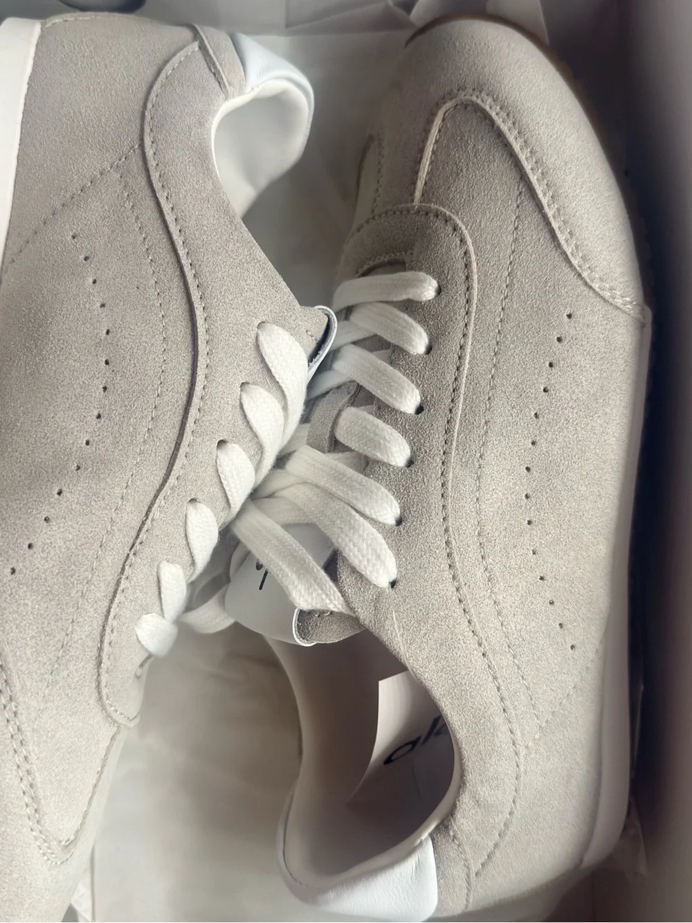 ALO Yoga Suede Athletic Sneakers in Light Gray and White